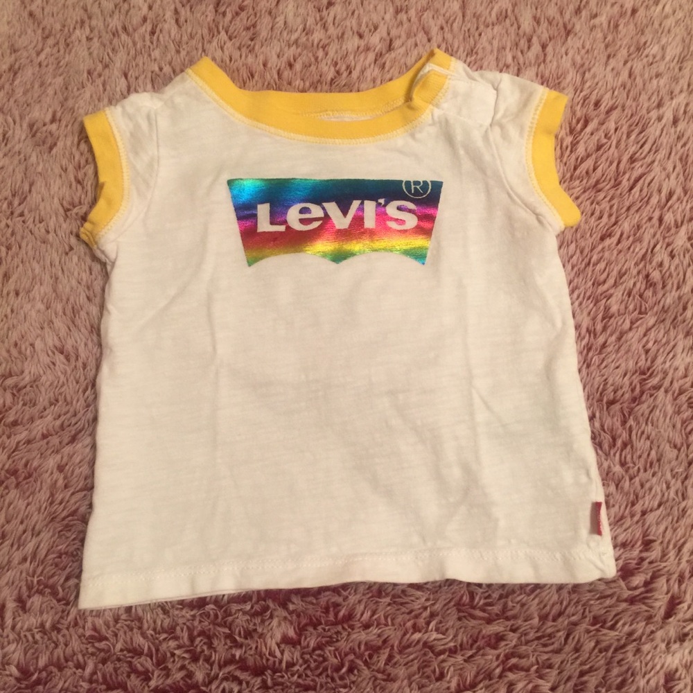 6 for $20! Levi’s Rainbow Tee